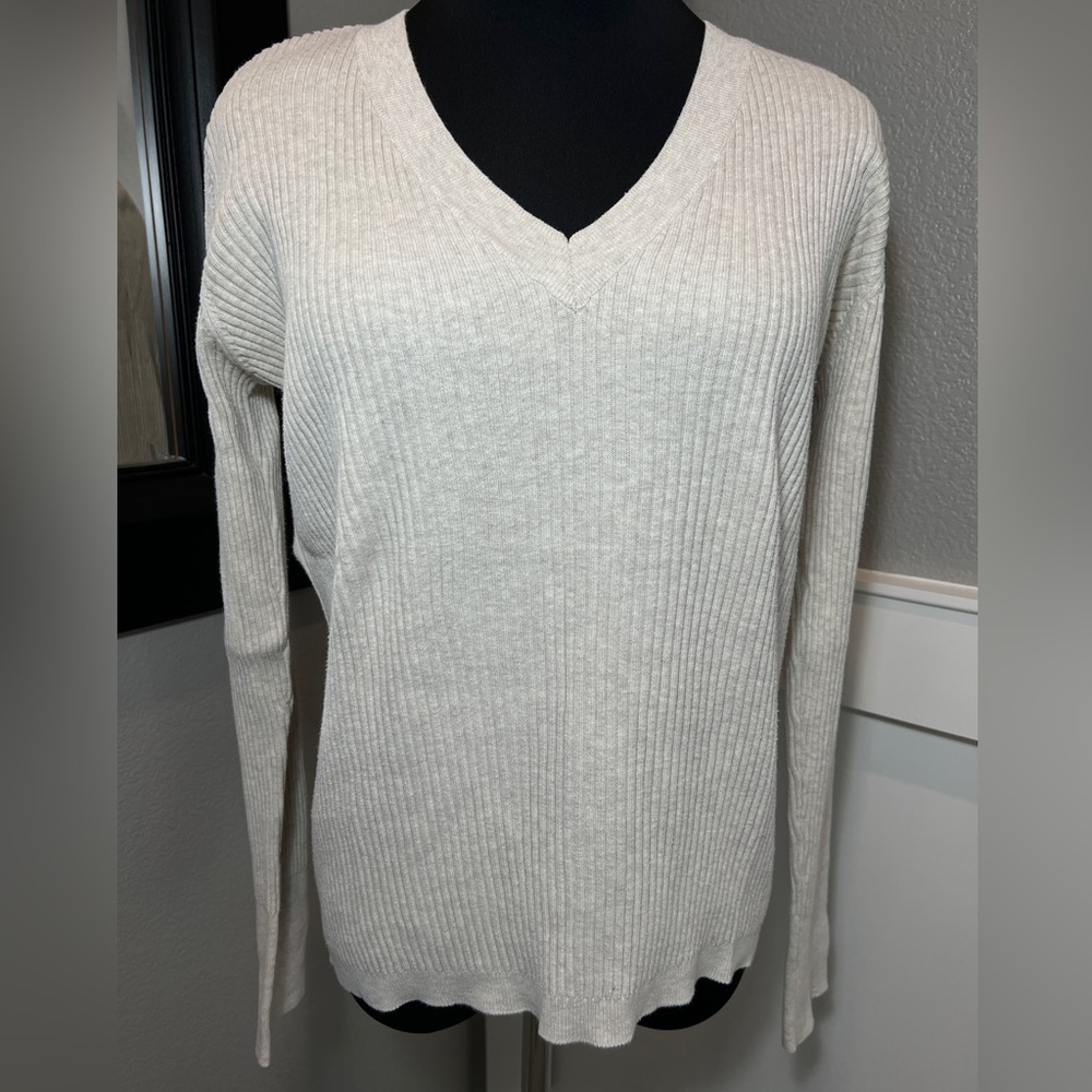 GAP Ribbed V-Neck Oatmeal Size XL